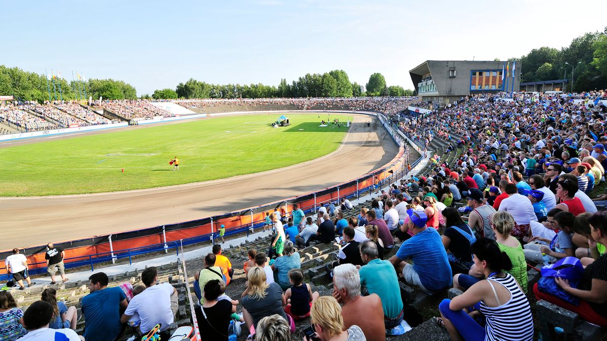 Zdjęcie okładkowe artykułu: Newspix / NORBERT BARCZYK  / Na zdjęciu: stadion Śląska Świętochłowice