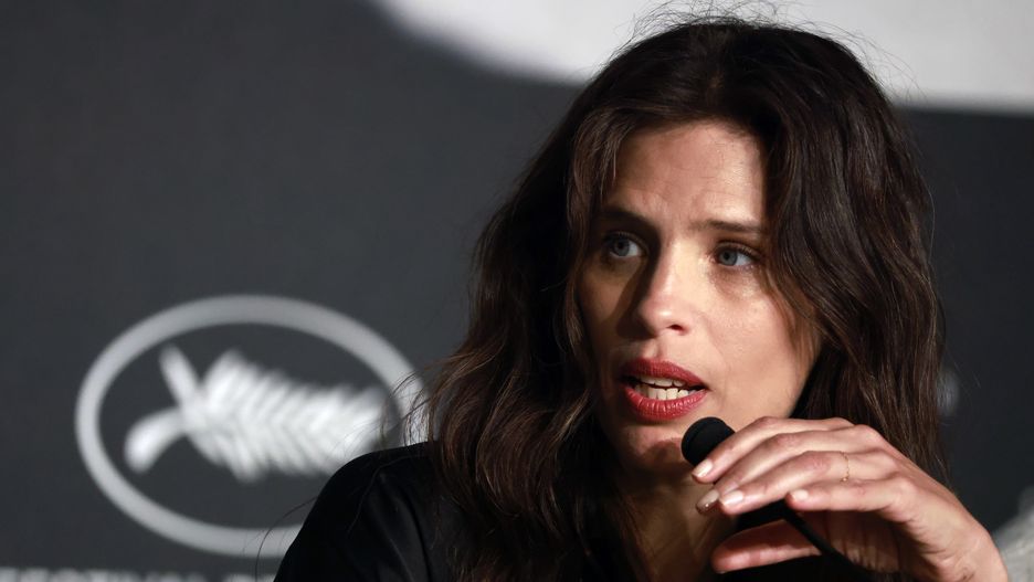 Maïwenn na Festiwalu w Cannes na konferencji prasowej filmu "Kochanica króla", który wyreżyserowała i w którym zagrała główną rolę
