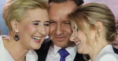 Katolicki tygodnik donosi: Rodzice Kingi Dudy "nieśmiało wspominają o ŚLUBIE I WNUKACH"
