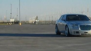 Chrysler-300C-z-silnikiem-vipera