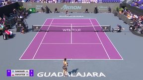 Iga Świątek pokonana! Maria Sakkari górą w pierwszym meczu podczas WTA Finals [SKRÓT MECZU]
