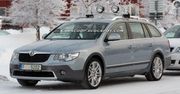 Škoda Superb (prawie) Scout w zimowej scenerii [aktualizacja]