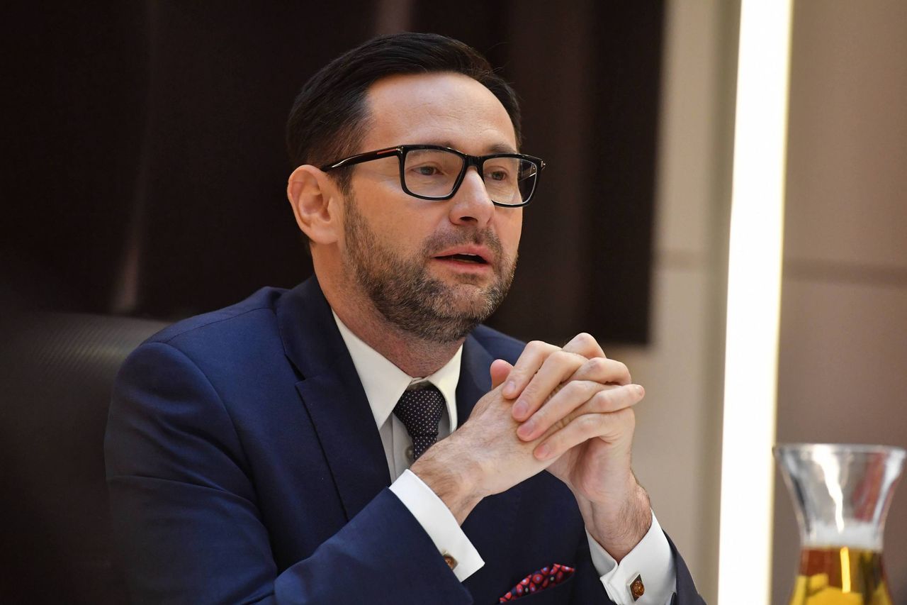 Orlen kazał swoim spółkom prenumerować gazety Polska Press? Nieoficjalne ustalenia