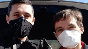 Wielkanoc 2020. Cesare Benedetti ruszył na gliwickie ulice. Kolarz rozdawał posiłki osobom samotnym