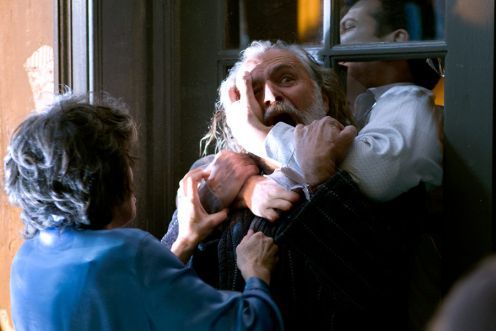 Armageddon w kamienicy | recenzja horroru Kwarantanna 2