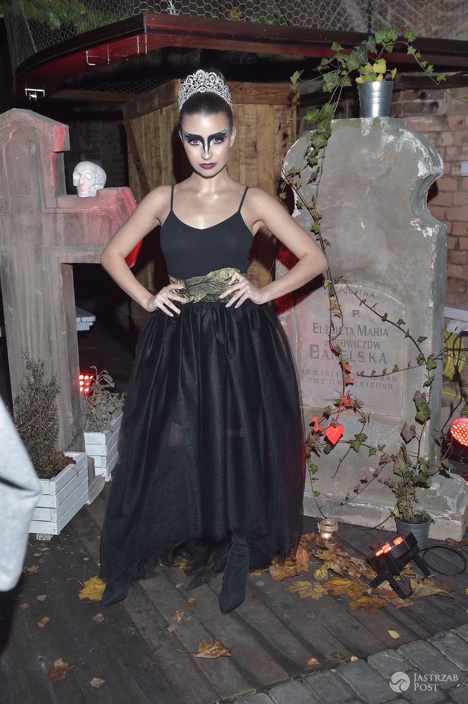 Julia Wieniawa - Halloweenowa impreza z gwiazdami