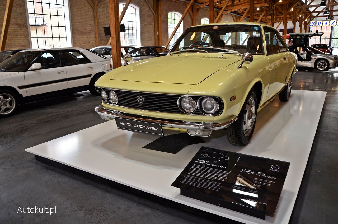 Mazda Luce R130 z silnikiem Wankla z 1969 roku, w wersji coupe. Stylistyki nie powstydzili by się projektanci z Włoch.