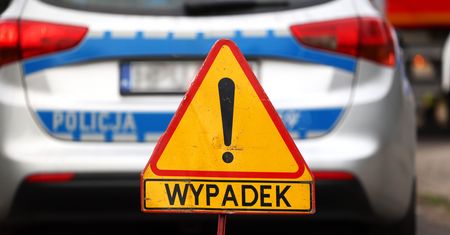 Zderzenie w Sosnówce. Dwie kobiety trafiły do szpitala, kierowca Audi miał zakaz