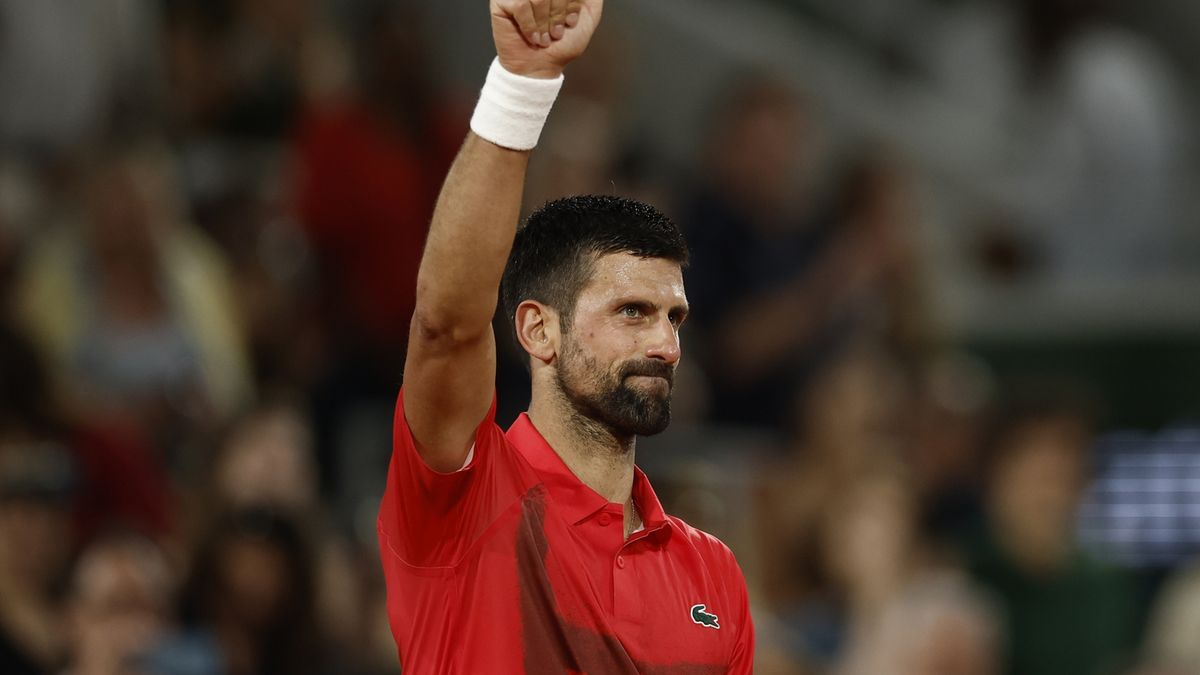 PAP/EPA / Yoan Valat / Na zdjęciu: Novak Djoković