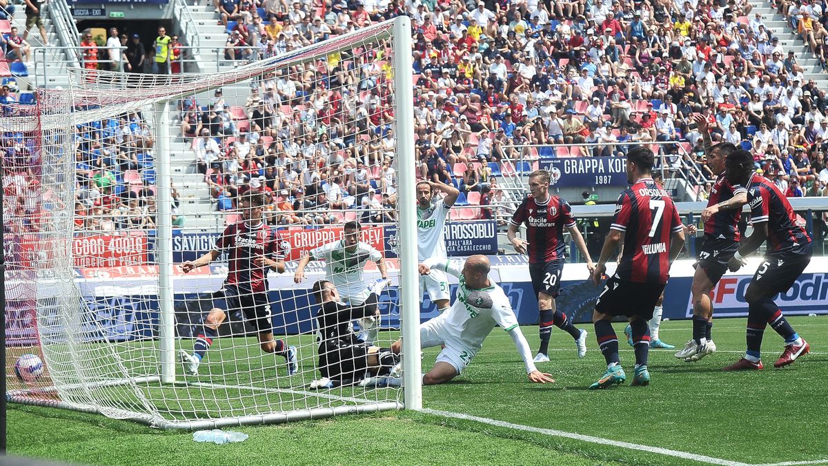 Getty Images / Mario Carlini / Na zdjęciu: Vlad Chiriches w momencie zdobycia bramki