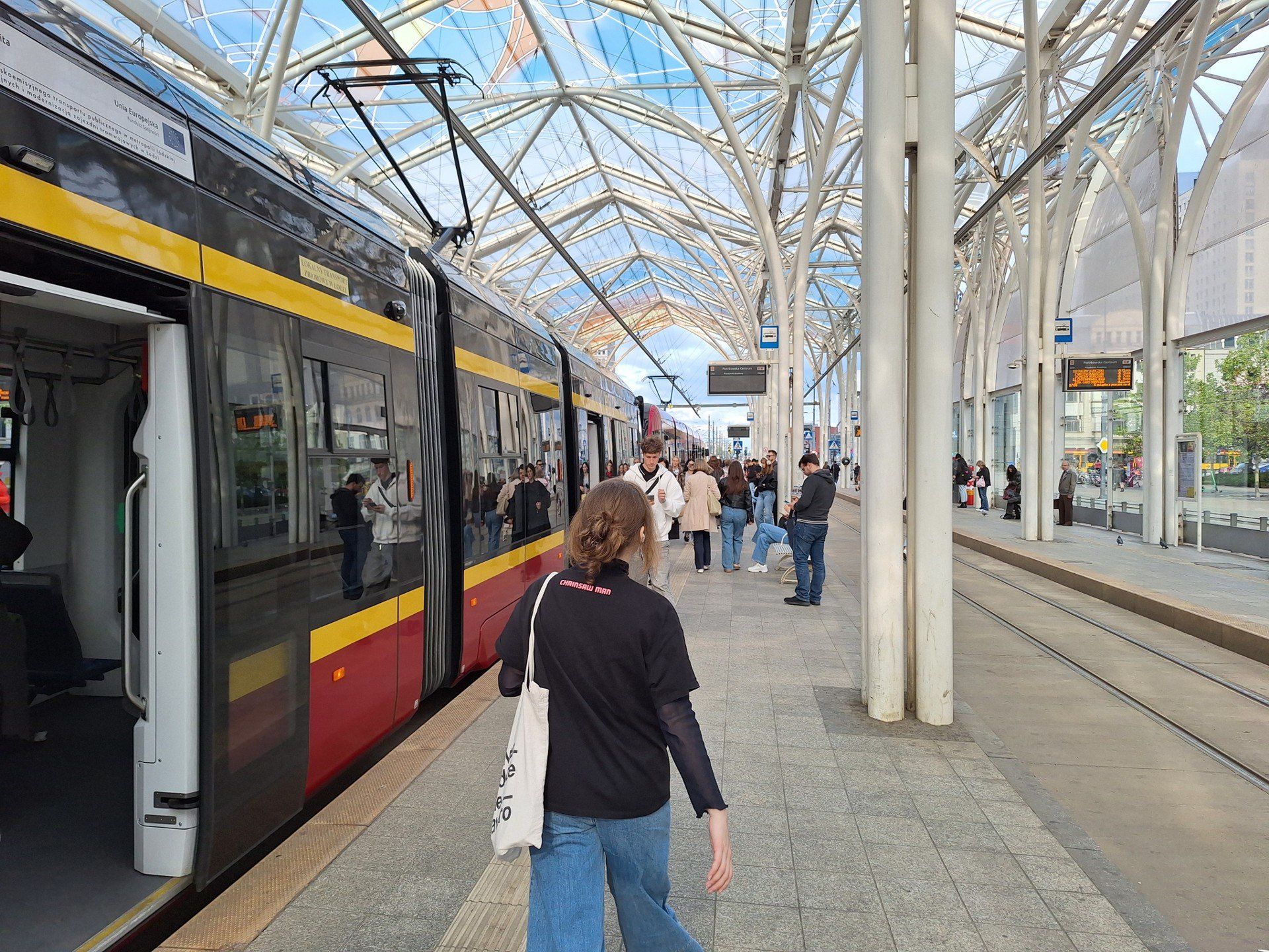 Tory na Teofilów zostaną zmodernizowane od Żabieńca do Szczecińskiej. Powstaną zintegrowane przystanki, będą tu wreszcie mogły wjeżdżać nowoczesne tramwaje.