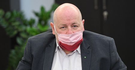 Koronawirus w Polsce. Senator Jan Filip Libicki w szpitalu. Mówi o objawach