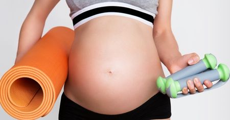 Przyszła mama na siłowni. Jak być fit w czasie ciąży?