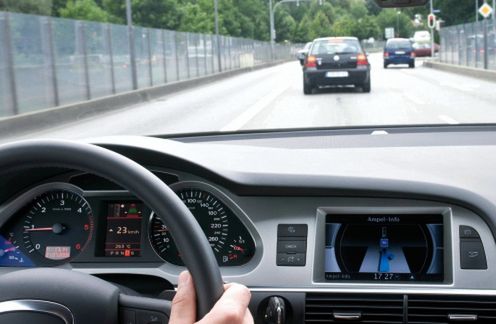 System Audi dogada się z sygnalizacją świetlną