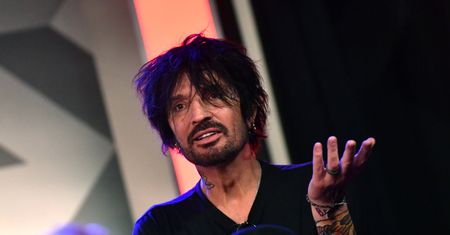 Tommy Lee trafił na odwyk. Przed nim pił hektolitry alkoholu dziennie