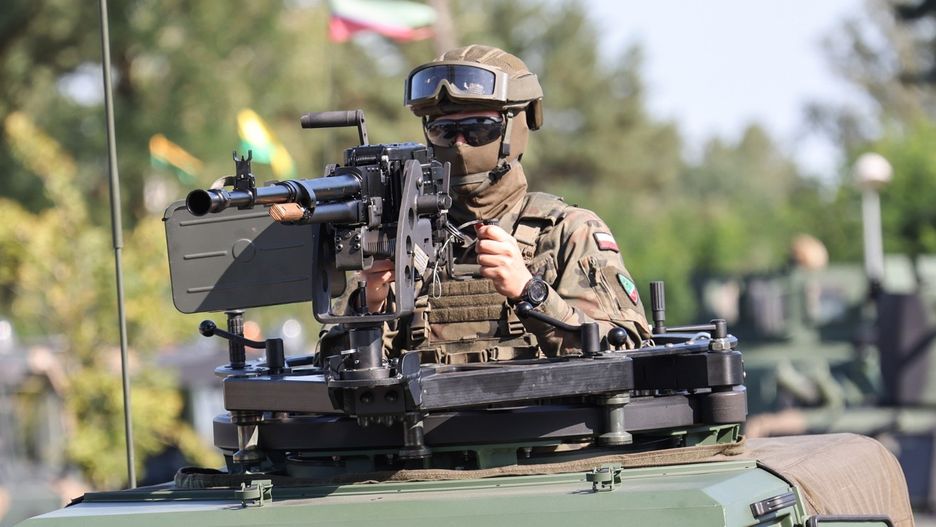 Pokaz sprzętu w 1 Warszawskiej Brygadzie Pancernej