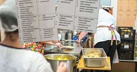 "Gulasz z soczewicy zrobił furorę". Rodzice oceniają dietę planetarną