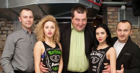 Muzyczna kariera rolnika nabiera rozpędu. Adam Kraśko planuje trasę koncertową!
