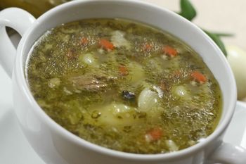 Ta zupa wspiera serce, a na jelita działa jak odżywka. Polacy jedzą ją od lat