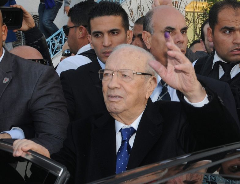 Wybory w Tunezji. Essebsi ogłasza zwycięstwo w wyborach, jego rywal zaprzecza