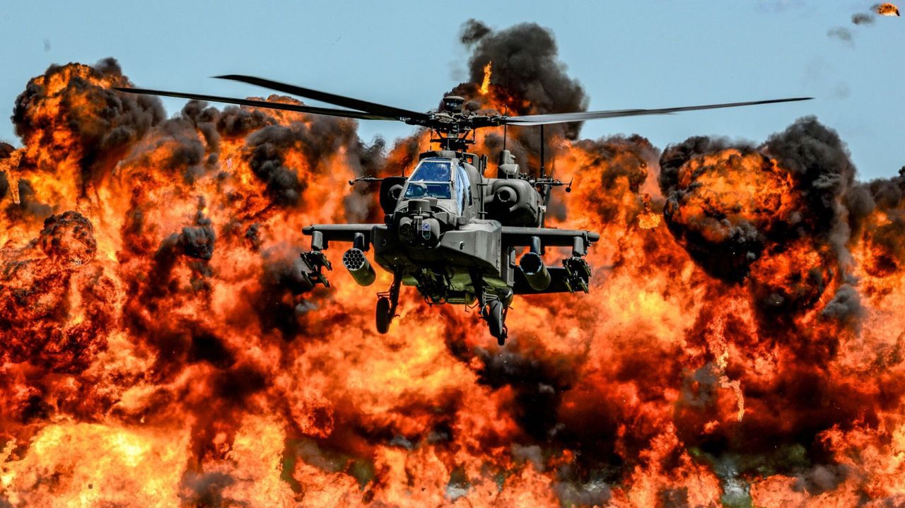 Śmigłowce Apache dla Polski. MON podpisało umowy