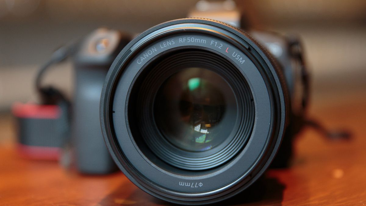 Obiektywy Canon RF to nowa jakość. Szkła EF zostały daleko w tyle 1