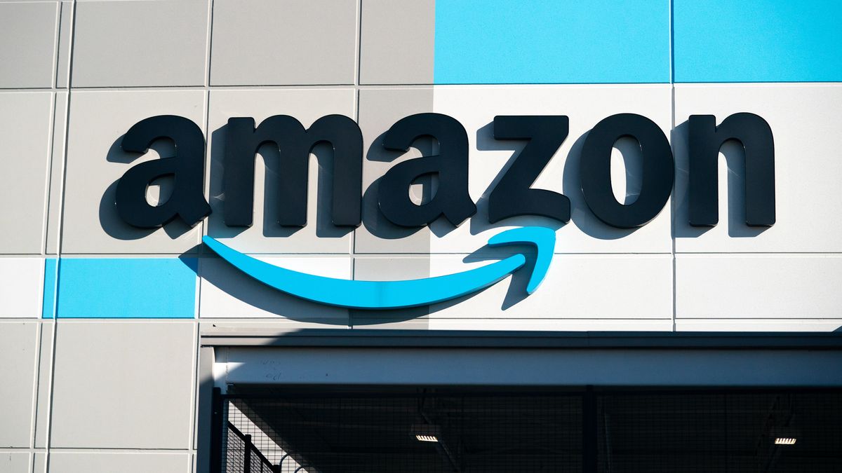 APPLING, GA - OCTOBER 27: The exterior of the Amazon AGS5 sort facility is seen on October 27, 2022 in Appling, Georgia. Amazon, the leading United States retail e-commerce company is preparing for the busy winter holiday season and plans to hire 150,000 full-time, seasonal and part-time workers to fulfill orders. (Photo by Sean Rayford/Getty Images)