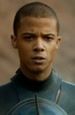 Grey Worm z "Gry o tron" śpiewa