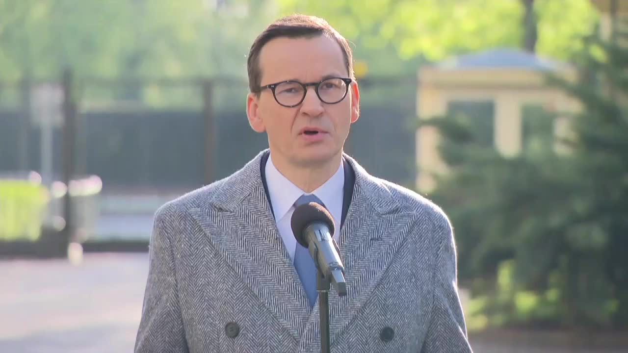 Morawiecki: Jesteśmy na dobrej drodze do przełożenia zakazu wwozu zbóż, kukurydzy, rzepaku na regulacje europejskie