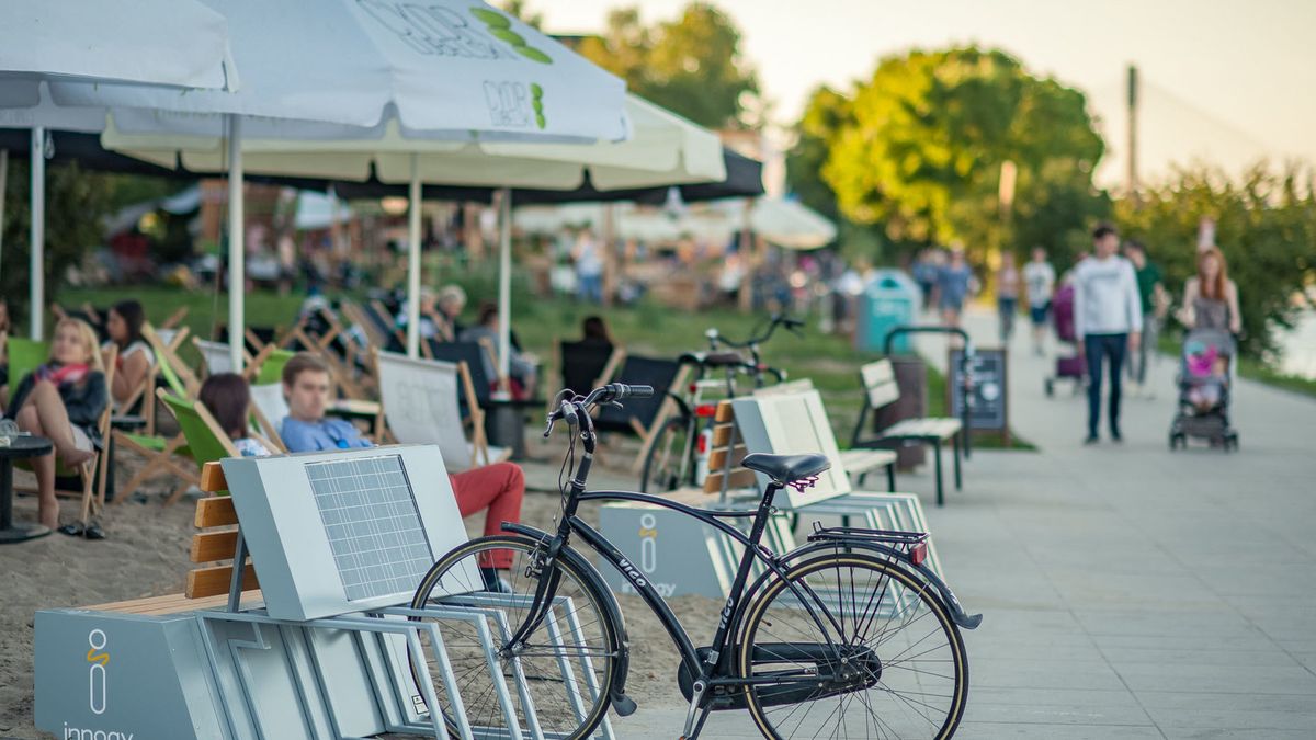 Ławka solarna SEEDiA
