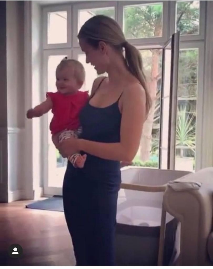 Joanna Krupa i Asha-Leigh witają Douglasa Nunesa w Polsce