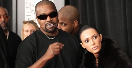 Kanye West i Bianca Censori podjęli TERAPIĘ małżeńską. "Zgodziła się dać jeszcze jedną szansę"