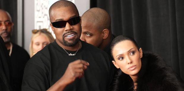 Kanye West i Bianca Censori podjęli TERAPIĘ małżeńską. "Zgodziła się dać jeszcze jedną szansę"