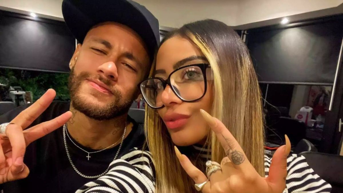 Neymar na zdjęciu z siostrą Raffaelą Santos.