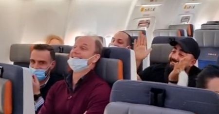 Dziecko płakało podczas lotu. Niesamowite, co zrobili pasażerowie