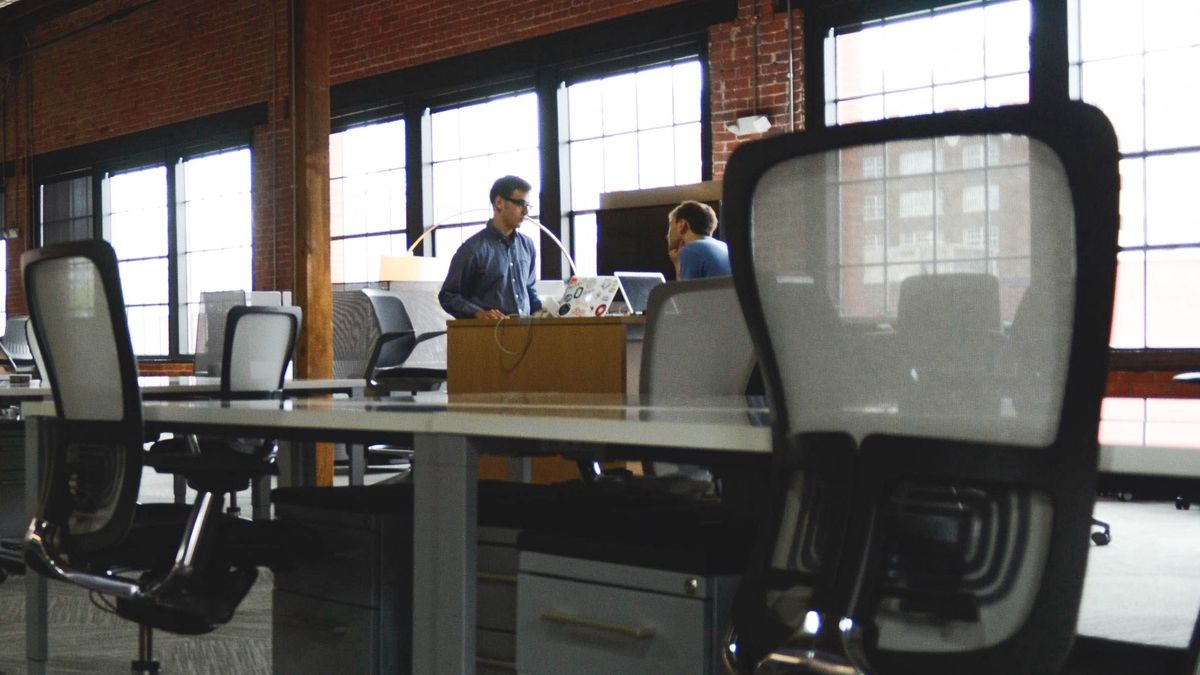 W czerwcu firmy wystawiły więcej faktur niż w styczniu.