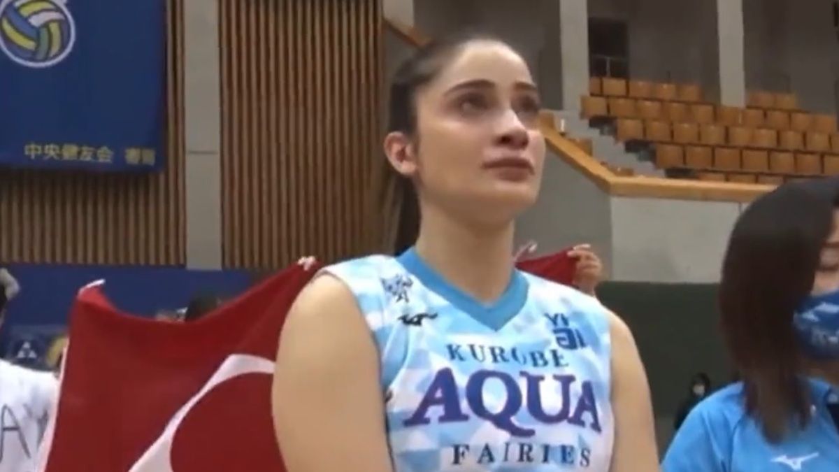 Twitter /  TRT Spor Yildiz / Tugba Senoglu była wzruszona po tragedii w ojczyźnie