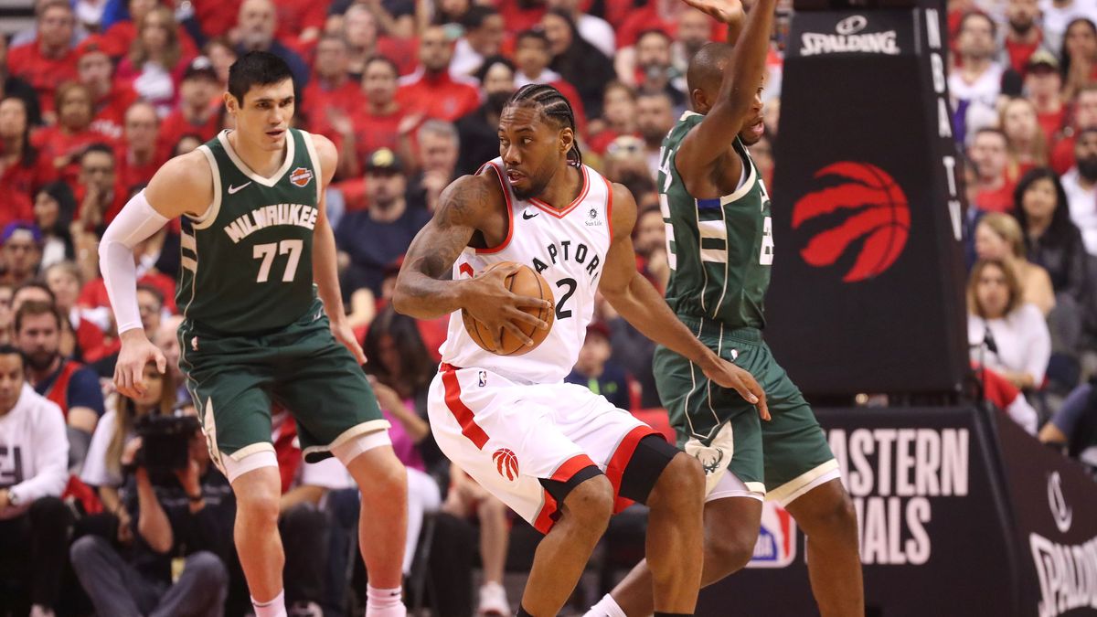 Zdjęcie okładkowe artykułu: Getty Images / Gregory Shamus / Na zdjęciu: Kawhi Leonard