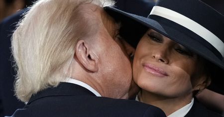 Ekspert od mowy ciała spojrzał na Melanię Trump. "Wyglądała na smutną"