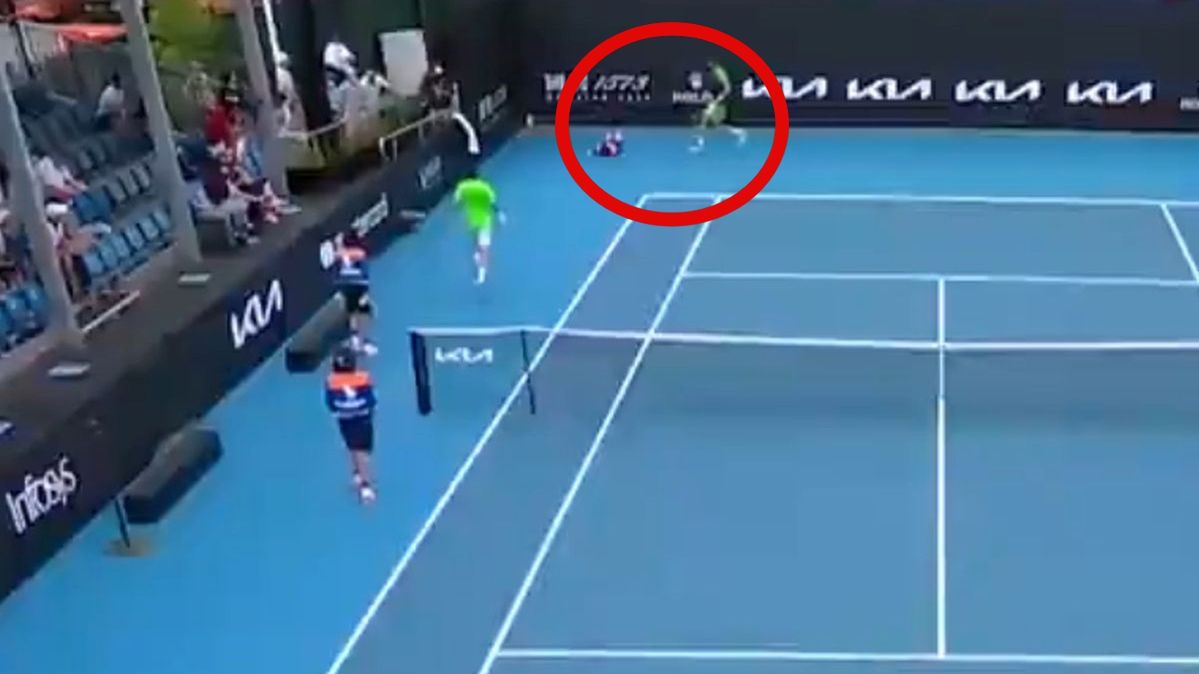 Twitter / Wide World of Sports  / Tenisiści ruszyli na pomoc dziewczynce