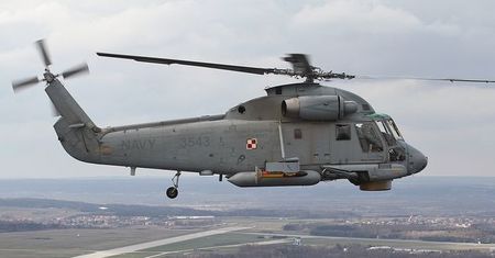 Powietrzne pokazy wojskowe podczas Płockiego Pikniku Lotniczego