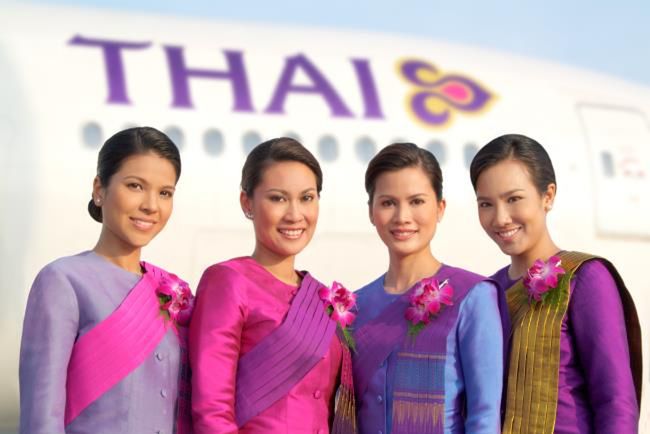 Stewardesa-duch na pokładzie samolotu Thai Airways
