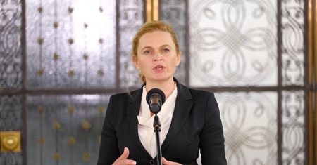 Jarosław Kaczyński w Sejmie: chamska hołota. Barbara Nowacka odpowiada prezesowi PiS