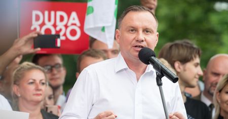 Wybory 2020. Maturzystka krzyknęła wulgarne słowo pod adresem prezydenta. Stanie przed sądem