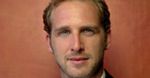 Debra Winger i Josh Lucas śpiewają z Dustinem Hoffmanem