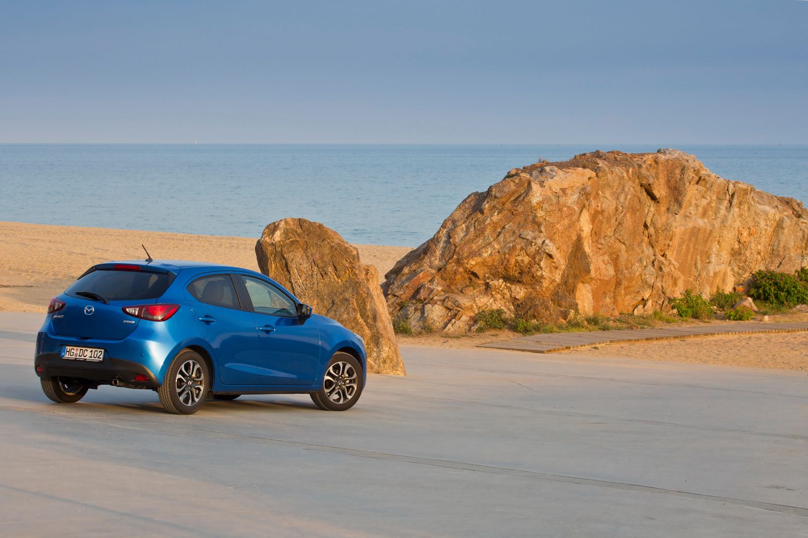 Europejska Mazda 2 – obszerna galeria zdjęć 23