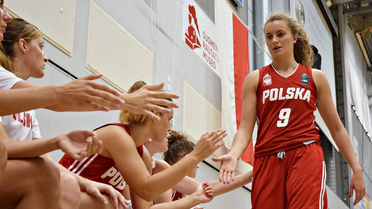 Materiały prasowe / KoszKadra / Kuba Skowron / Kamila Podgórna w barwach narodowych