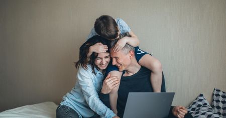 Równi rodzice, szczęśliwsze dzieci - wpływ partnerstwa w wychowaniu na rozwój maluchów