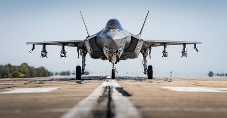 Potężny atak Izraela na Iran. Użyto ponad setki samolotów w tym F-35I