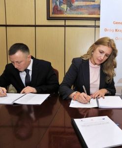 Podpisano umowy na 37 km odcinka drogi S17 od węzła Lubelska do Garwolina